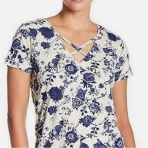 Lucky Brand V-Neck Floral Blue and White Short Sleeve Small